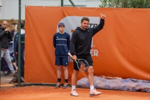 Stanislas Wawrinka Instagram - Back in Bordeaux @bnp_paribas_primrose 👋🏻🇫🇷🥖🍷🎾❤️🙏🏻 #bordeaux #france #hardwork #trusttheprocess #passion