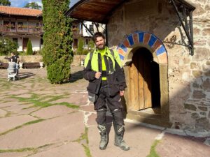 Stanislav Yanevski Instagram - What an adventure this Sunday. Half the time we were lost off-road but the scenery, oh that scenery! 🇧🇬 

#bulgaria #sunday #adventure #offroad #sunny #happy #monastery #peace #recharge