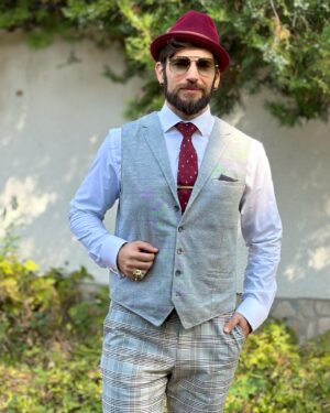 Stanislav Yanevski Instagram - Today was a very motivational day. I took part in a lecture and hope to have inspired the students as much as they inspired me. 

#happy #friday #style #fashion #feelgood #motivation #instagood #picoftheday 

@hattonist @burdeastefan