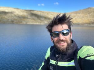 Stanislav Yanevski Instagram - What a great unplanned day! Went for a ride with no particular direction in plan. Ended up going to the highest man made dam on the Balkans. Epic scenery, epic solo adventure, absolute self recharge and mind cleansing. Of course a cup or very tasty Earl Grey tea ☕️ with bergamot and my favourite teacup. Love and peace to all ❤️ 
Aaah and yes, I filmed the journey with 3 cameras, so I’ll activate my YouTube channel soon too 😊 

#nature #peace #happy #sunshine #soloride #recharge #soul