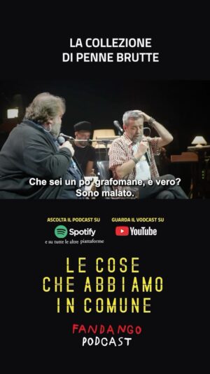 Stefano Fresi Instagram - Visto che proprio oggi pubblichiamo la nostra chiacchierata dell’altro giorno.. ve lo dico subito anch’io, tante volte i titoloni vi avessero comprensibilmente preoccupati: @stefano.fresi sta bene. Anzi benissimo. Il malore di ieri sera sul palco a Brescia…solo un grande spavento. 
🤟

#stefanofresi #danielesilvestri #ilcantastorierecidivo #fandangopodcast