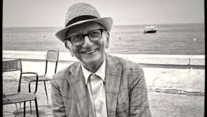 Stefano Fresi Instagram - Ciao Marcello.
Ti prometto che proverò a non piangere  perché tu eri felice quando la gente la facevi ridere. 
E ci hai fatto ridere tutti. Tanto.