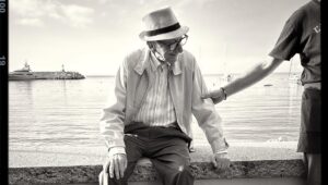Stefano Fresi Instagram - Ciao Marcello.
Ti prometto che proverò a non piangere  perché tu eri felice quando la gente la facevi ridere. 
E ci hai fatto ridere tutti. Tanto.