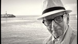 Stefano Fresi Instagram - Ciao Marcello.
Ti prometto che proverò a non piangere  perché tu eri felice quando la gente la facevi ridere. 
E ci hai fatto ridere tutti. Tanto.