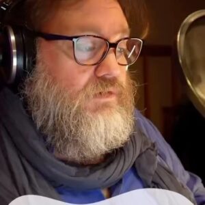 Stefano Fresi Instagram - Che avventura meravigliosa leggere questo classico. Grazie a chiunque deciderà di fare questo viaggio raccontato da me.