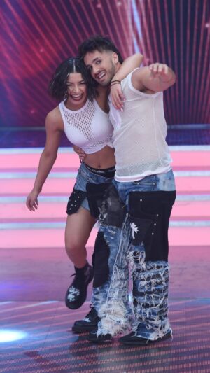 Stéfano de Gregorio Instagram - Mix urbano de la mano de @martuumoraless y @yeyidegregorio 👏🏻👏🏻

¿Cómo los vieron? #Bailando2023 

⭐️ @diazflor_