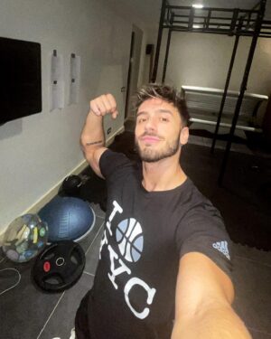 Stéfano de Gregorio Instagram - Fotitos y videos del viaje a Holanda con el rey @maxiiromero10 💪❤️•
2 semanitas que tuvieron de todo 🇳🇱😍