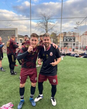 Stéfano de Gregorio Instagram - Sólido @cosito_ca Campeón Invicto 🏆🫎❤️
Que lindo disfrutar el futbol con mis amigos, gracias por un lindo campeonato juntos che 😅🫶
