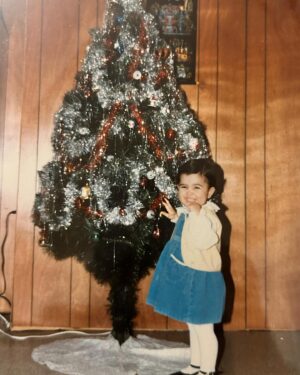 Stella Acquisto Instagram - Merry Christmas from my family to yours. 

I’m counting every little blessing this year. I know the holidays aren’t merry for everyone, so if you’re having a hard time this year, I’m sending you an extra hug and love your way. 

Thanks to @alannabphotography for the wonderful photos.  The last picture is a throwback. 
#merrychristmas #happyholidays #love #family