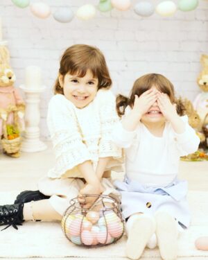 Stella Acquisto Instagram - Happy Easter 🐣 to you and your families.  May you be surrounded with love 💕. 

A special thanks to @alannabphotography for these beautiful pictures of my bunnies 🐰 🐰. #happyeaster #hop @trunk97  Outfits: @babymoonkidsapparel