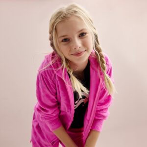 Stella Grace Fitzgerald Instagram - Spring has sprung! 🩷

@kohls 
@jamieberg 
@sharbearhaircare 
@sarasaltanovitz 
@magc1010 
@stewarttalentchicago 

#kohls #lifeatkohls #stewarttalent #stewarttalentchicago #stewcrew #tweenmodeloftoday  #actor #kidsfashion #fashionkids #model #childactors #modeldiaries #kidsofinstagram #kidactor #kidactors #kidmodels #childactor #tweenactress #grateful