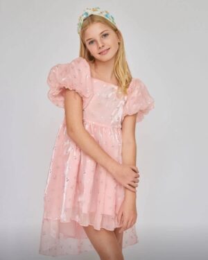 Stella Grace Fitzgerald Instagram - Pretty in pink 💕

@lolaandtheboys 
@stewarttalentchicago 

#lolaandtheboys #stewarttalentchicago #stewartkids #stewcrew #kidsfashion #fashionkids #coolkidsclothes #modeldiaries #tweenmodeloftoday #unicornworld #partydress