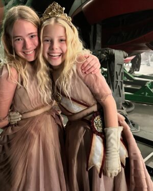 Stella Grace Fitzgerald Instagram - Some more BTS with the Royal Family (Cary Elwes & Rhian Rees) from Rebel Moon including the adorable Princess Issa photo/stunt double Kylee Levien who has become a sweet friend of Stella’s. The girls had so much fun on set and with their studio teachers who happened to match one day too! We will cherish these moments forever 💕

#rebelmoon #rebelmoonachildoffire #rebelmoonthescargiver #netflix #scifi #caryelwes #rhianrees #zacksnyder #grateful #corememories #actor #younghollywood #teenactress #princessissa #hollywood #netflixfilm #stewarttalent #authentictalentandliterarymanagement #royalfamily #explorepage