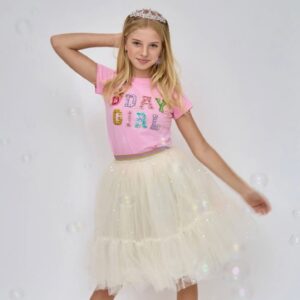 Stella Grace Fitzgerald Instagram - HAPPY BIRTHDAY to this special girl who is amazing in so many ways! Your curiosity, kindness, quirkiness, generosity, your talent as a student, a cook, an actor, a singer and musician make us proud every day! You’re an old soul. We hope you have the best day! We love you Stella! 

@lolaandtheboys 
@unicornworldchicago 
@stewarttalentchicago 

#thisis14 #birthdaygirl #actor #actress #guitargirl #singer #cook #summerbirthday