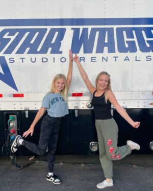 Stella Grace Fitzgerald Instagram - Some more BTS with the Royal Family (Cary Elwes & Rhian Rees) from Rebel Moon including the adorable Princess Issa photo/stunt double Kylee Levien who has become a sweet friend of Stella’s. The girls had so much fun on set and with their studio teachers who happened to match one day too! We will cherish these moments forever 💕

#rebelmoon #rebelmoonachildoffire #rebelmoonthescargiver #netflix #scifi #caryelwes #rhianrees #zacksnyder #grateful #corememories #actor #younghollywood #teenactress #princessissa #hollywood #netflixfilm #stewarttalent #authentictalentandliterarymanagement #royalfamily #explorepage