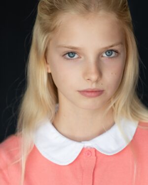 Stella Grace Fitzgerald Instagram - Feely sassy today. 

@stewarttalentchicago 
@paradigmtalentagency 
@authenticmgmt 
@sagaftra 

#sagaftramembers #sagaftra #sag #childactor #actorlife 
 #explore  #explorepage #actress #tweenactress #actormodel #actressmodel #modelactress #stewarttalent #stewarttalentchicago #stewcrew #paradigm #paradigmtalentagency #authenticmm #authentictalentandliterarymanagement #headshots #headshot #actorheadshot #industrykid #younghollywood #explore #explorepage #rebelmoon #rebelmoonnetflix #mrsdavispeacock #mrsdavis #tweenactress #actor