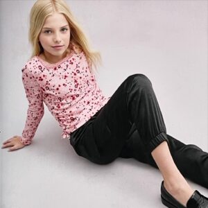 Stella Grace Fitzgerald Instagram - Friday Feels 🌺

@kohls 
@jamieberg 
@colleencarter21 
@heatherfrenchchicago 
@stewarttalentchicago 

#kohls #lifeatkohls #stewarttalent #stewarttalentchicago #stewcrew #tweenmodeloftoday  #actor #kidsfashion #fashionkids #model #childactors #modeldiaries #kidsofinstagram #kidactor #kidactors #kidmodels #childactor #tweenactress #grateful #younghollywood #actormodel