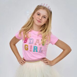 Stella Grace Fitzgerald Instagram - HAPPY BIRTHDAY to this special girl who is amazing in so many ways! Your curiosity, kindness, quirkiness, generosity, your talent as a student, a cook, an actor, a singer and musician make us proud every day! You’re an old soul. We hope you have the best day! We love you Stella! 

@lolaandtheboys 
@unicornworldchicago 
@stewarttalentchicago 

#thisis14 #birthdaygirl #actor #actress #guitargirl #singer #cook #summerbirthday