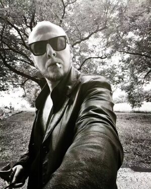 Štěpán Kozub Instagram - Nekuř ale 🚬

#menstyle #actor