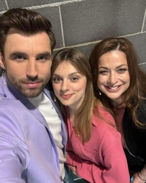 Štěpánka Fingerhutová Instagram - Včera jsem oblíkla pro změnu dres @cinoherniklub a zasoutěžila si v Máme rádi Česko 🇨🇿 proti @divadlomir . Brzy v 📺 🗓️ dám vědět!