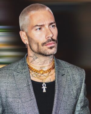 Stéphane Rodrigues Instagram - My name is Blonde. James Blonde. 😆
•
@versace