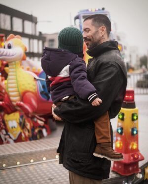 Stéphane Rodrigues Instagram - Même lors d’un casual dimanche en famille, Elon veut toujours être looké 🤘😎
•
#PUBLICITE
•
Avec mon code promo *STEPH01* vous avez -15% dès 29€ d’achat ou -20% dès 69€ d’achat sur plus de 300 000 articles sur le site SHEIN.
•
Pour en profiter, rendez-vous sur le site SHEIN France pour plus de looks de qualité et à prix réduit !
•
Pour en profiter, rendez-vous sur le site SHEIN France pour plus de looks homme de qualité et à prix réduit !
•
@sheinfrance_ @sheinofficial 
#SHEINenfants #saveinstyle #accessibleettendance #SHEIN