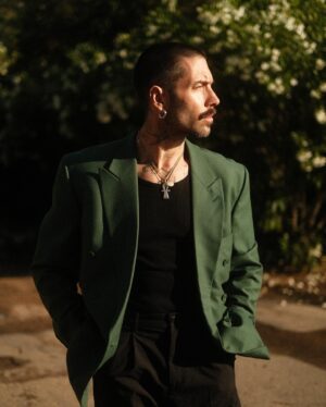 Stéphane Rodrigues Instagram - En “vert” et contre tout.