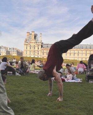 Stéphane Rodrigues Instagram - And we are back! 
Samedi Tuileries avec le copains ☀️
•
Encore un joyeux anniversaire à mon frère @staiv_gentis 🤍