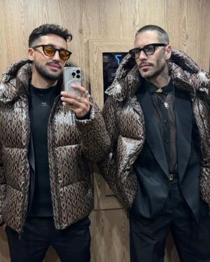 Stéphane Rodrigues Instagram - Retour en images sur ce weekend au @festivalpedhuez avec la team @villaschweppes ❤️‍🔥 on a clairement mis le fuegooo!!
•
Et toi, quelle est ta destination de sport d’hiver préférée? 🏂💨