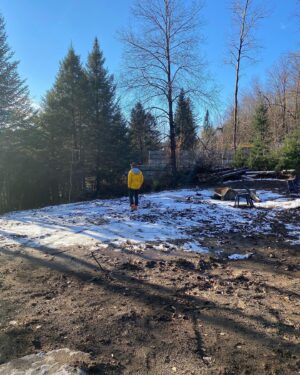 Stéphane Rousseau Instagram - Merci à @rocvale_inc & @unilock & @artis_paysage de nous avoir guidé dans ce méga projet.  Vous êtes des gens passionnés, talentueux qui avez réussi à donner vie à nos idées... qui disons-le, étaient un peu folles ! #Rocvale #unilock #BeaconHill #Sienastone #MurCara #umbriano #Rocvale #Unilock #Inspirerlart #Créateurdart #petanque