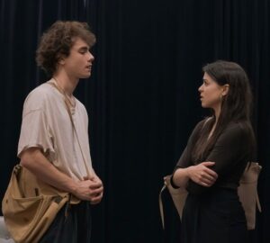 Stéphanie Arav-Clocchiatti Instagram - L E  F I L S (en répétition)
📷 @fld 
Du 27 septembre au 29 octobre 
Une pièce de @florianzellerofficiel 
Adaptation et m.e.s. René Richard Cyr 
Avec Sylvie De Morais-Nogueira, Charles-Aubey Houde, Vincent-Guillaume Otis, Émile Ouellette, Frédéric Paquet et bibi