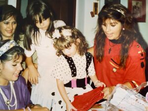 Stephanie Cardone Instagram - Feliz Día de las Momilimis

Te amo mami @maribelfulop24 gracias por darme la vida, cuidarme y ser mi apoyo incondicional en esta vida, por ser la mejor Abi para Gael.

Gracias a cada una de las madres que conforman mi familia, por ser ejemplo y guía, por criar desde el amor personas que estoy segura que hacen de este mundo un lugar mejor. 

Las amo 💕🌸