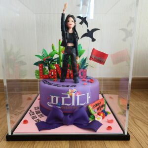 Stephanie Kim Instagram - 7살때부터 수많은 공연 무대를 섰지만 뮤지컬 프리다는 일생에 최애 작품중 하나로 영원히 남을 것 같아요.

짧은 시간동안 이렇게 많은 사랑을 받을 수 있게 해준 고마운 작품.

그리울거야🥺
XOXO