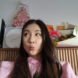 Stephanie Kim Instagram - 그냥 🩷