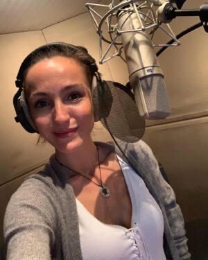 Stephanie Panisello Instagram - “Doing what you love is freedom. Loving what you do is happiness.” 

-Lana Del Rey 

Truly grateful everyday 😊💕

#Freedom #love #joy #bts