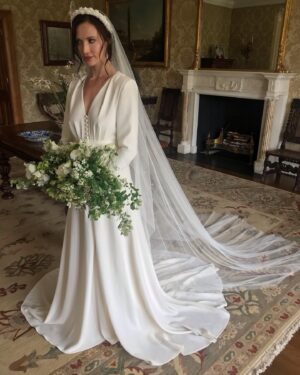 Stephanie Tripp Instagram - Lovely wedding shoot today for @chedingtonweddings @ferngodfreyweddings 
....
Hair & makeup: @amazing_facedorset 
Dress: @julita_ldn_bride
Florist: @marthaandthemeadow 
Accessories: @victoriafergussonaccessories 
📷: @beccygoddard
....
#bridal #bride #wedding #model #bridalmakeup #bridalhair #bridalbouquet #weddingshoot #weddingshoots #photoshoot #bridaldress #weddingdress