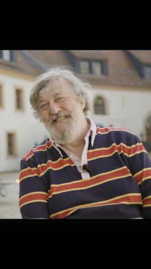 Stephen Fry Instagram - @stephenfryactually minds his P, R, Zeds while learning Polish and talking about the filming of TREASURE! See him star alongside @lenadunham Father’s Day Weekend when it opens only in theaters June 14! #TreasureMovie