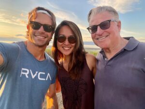 Stephen Huszar Instagram - Epic oyster shuckin’ with @treat.williams2 and our location manger @priscillayeo who “permitted” us to be there🦪😋
@chesapeakeshorestv #chessies