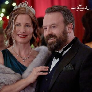 Stephen Huszar Instagram - Tonight’s the night! Tune into @hallmarkchannel at 8/7c for #ARoyalChristmasCrush