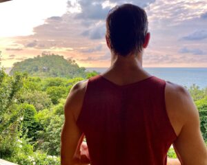Stephen Huszar Instagram - Day 6 begins. Grateful 🙏
#allyogathailand