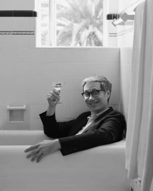 Stephen Merchant Instagram - @stephenmerchant talks a little nonsense with @hollywoodauthentic. Cheers!

Link in bio for the full story