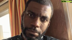 Stephen Satterfield Instagram - This is a season of gratitude.  THANK YOU. In the name of Jesus and every Abrahimc faith and equally every denomination or non at all other than the grace of gawd hear me clearly when I say it again—thank you. My blessings are immense and profound and unfolding. 🙏🏿 I must go on record (again!) as saying there will never be another gift more significant than  High on the Hog. For all of y’all who have sent messages please know they have been received with awe, humility and gargantuan gratitude. Reciprocal if not explicitly said.

I love Dr. J so much and so glad that she (*you, DR, J!) is here to live through the accolades. Please don’t stop them from coming in. Please tune in if you haven’t. I’m so grateful. That is a mantra and prayer. A preacher with no congregation is isolation. Yall let me know I’m not alone. 

When you watch #HighontheHog I hope you don’t lose the message. Black people been present in every facet of history and any omission is supremacy which should dismantled asap and never be confused with the TRUTH! Shoutout to my daddy on the eve of the eve of 70 who taught me that the truth would set me free, and I’ll be damned if that wasn’t the rillest shit he ever wrote. Take the message forth and expand. Thankyouthankyouthankyou.