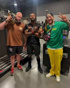Stephon Strickland Instagram - My guy @swerveconfident defending the @aew title last night in a banger and debuting a new Swerve exclusive colorway of the promenade highs. Black elephant, metallic gold accents sitting on gum bottom soles. 

Just getting started. 🔥