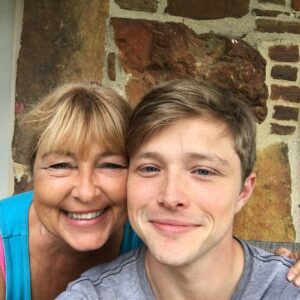 Sterling Knight Instagram - This pic was taken just after my mom CRUSHED a workout with me when she came up to visit me on set. I owe pretty much everything to her and can't wait to see her again. Love you momma #happymothersday
