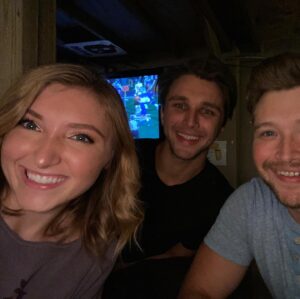 Sterling Knight Instagram - Hey y’all I know I haven’t been posting much but this is a pretty big deal. My beautiful and wonderful sister @scarlett_knight is up for the 2021 @hooters calendar COVER!! There was no competition this year due to Covid so she couldn’t crush the Top 10 like she did last year. Fan voting is underway and everyone can vote 5 times per day. If anyone can spare a few minutes and help my baby sister out I’d really appreciate it! She’s an amazing young woman and I’m so proud of her. Love y’all! Link in bio 😁😁