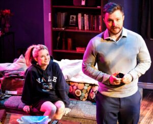 Sterling Knight Instagram - Guys it’s our last weekend!! If you want to come see this amazing play, there’s only 3 shows left and selling quick! Link in bio for your tickets to this amazing production. @branbaer @adriennevisnic @khylinrhambo @sandybainum @cjpsepulveda @odysseytheatre Ovation recommended by the way...#nobig #beagoodlittlewidow 📷- @akellphotography
