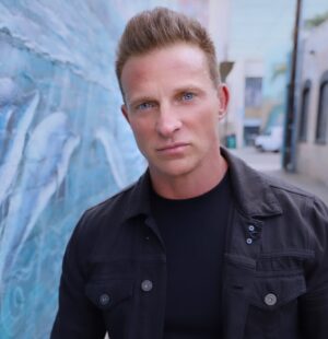 Steve Burton Instagram - Out and about. Hope you’re having a great week. Props to @bfordanderson for taking this photo :)