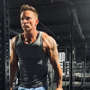 Steve Burton Instagram - Monday. Fun day. 🔥 Gratitude. Reflect. Believe. Stay Strong. Never Give Up. Love. Be Kind. Work Hard.  A few words for thought..
Have an awesome week. Grateful for you. 📸 @chrisclicksdigital