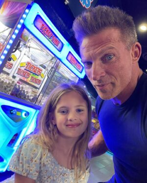 Steve Burton Instagram - Having some fun with the Brooks! BOOM! Have a great day!