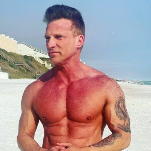 Steve Burton Instagram - We can always be better. We need goals. You may say “Steve you’re fine” yes.. I have to get better..but I’m happily dissatisfied… always want to improve. There is always room for growth. If you’re not growing you’re…☠️ dying. So let’s get it. Together. 1 life. Don’t settle. Much luv